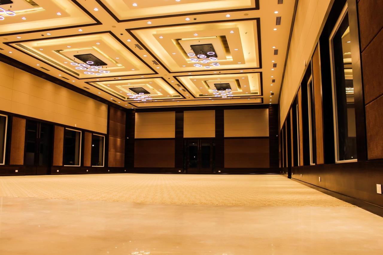 Hotel Rajhans Abhinandan Bhopal Extérieur photo