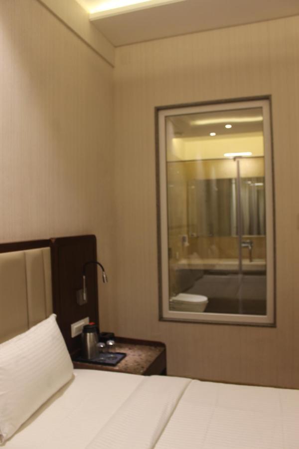Hotel Rajhans Abhinandan Bhopal Extérieur photo