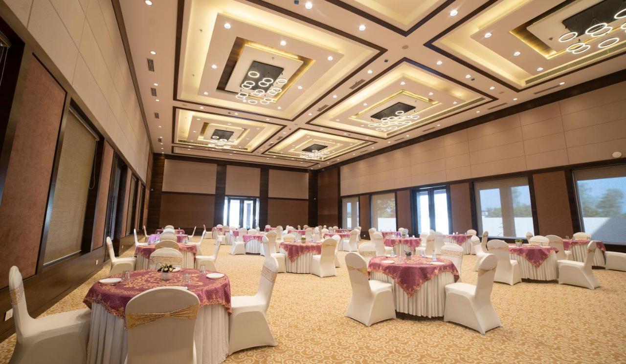 Hotel Rajhans Abhinandan Bhopal Extérieur photo