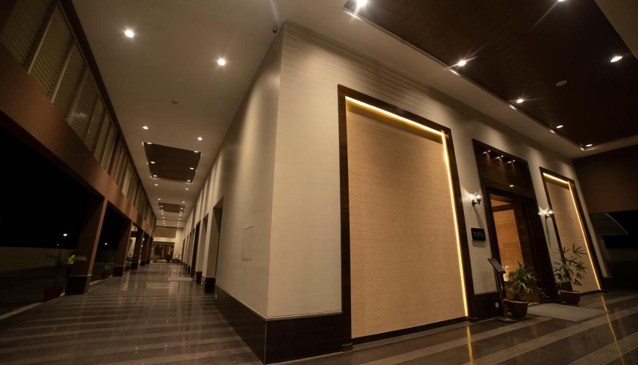 Hotel Rajhans Abhinandan Bhopal Extérieur photo