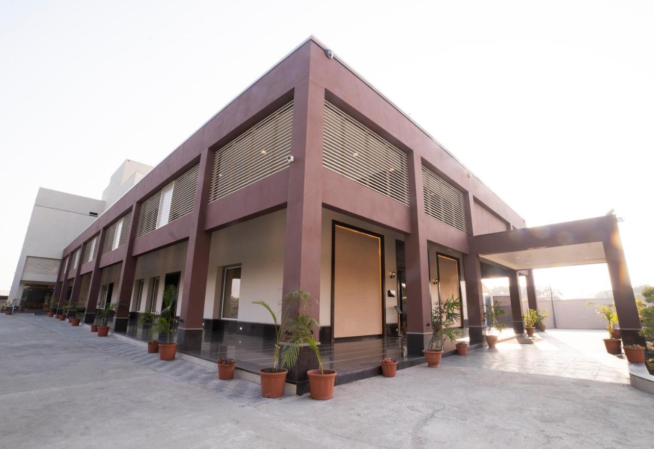 Hotel Rajhans Abhinandan Bhopal Extérieur photo