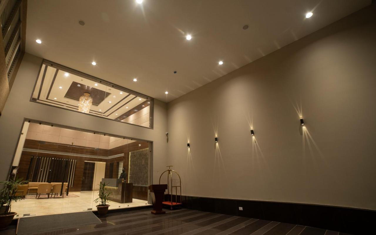 Hotel Rajhans Abhinandan Bhopal Extérieur photo