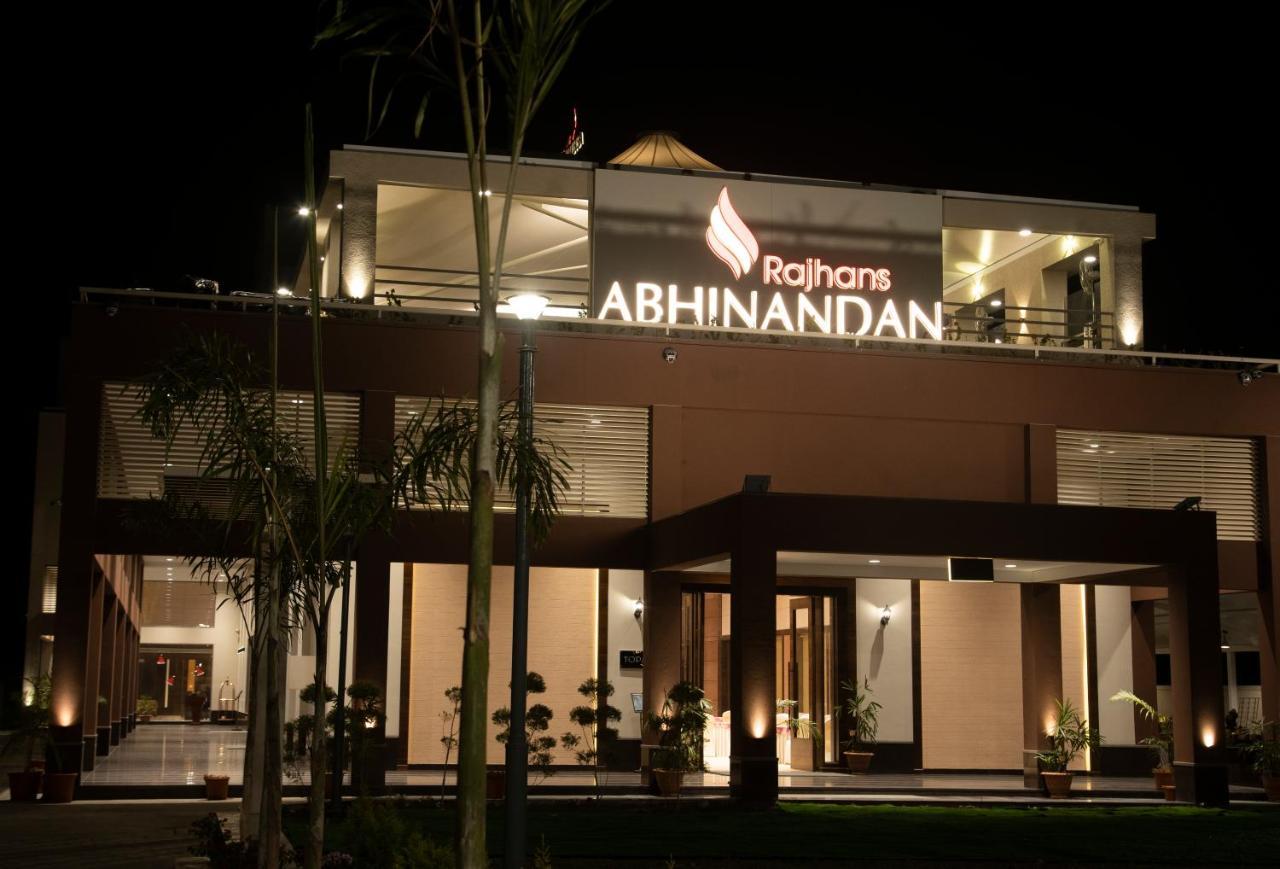 Hotel Rajhans Abhinandan Bhopal Extérieur photo