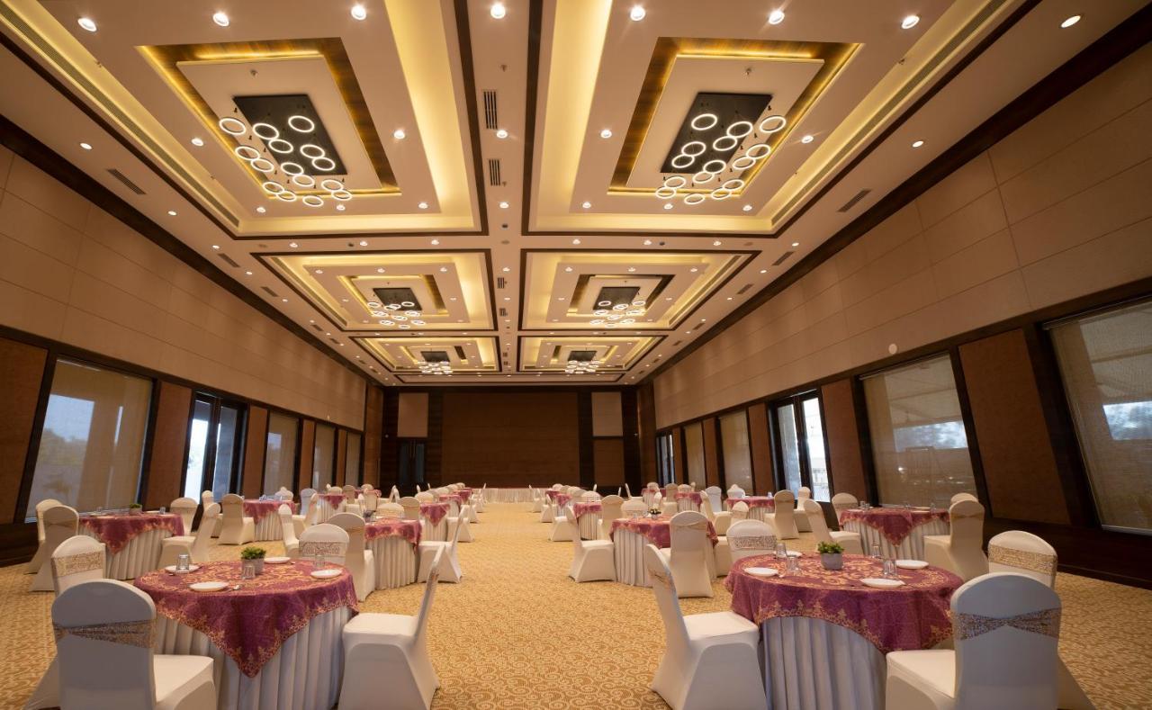 Hotel Rajhans Abhinandan Bhopal Extérieur photo