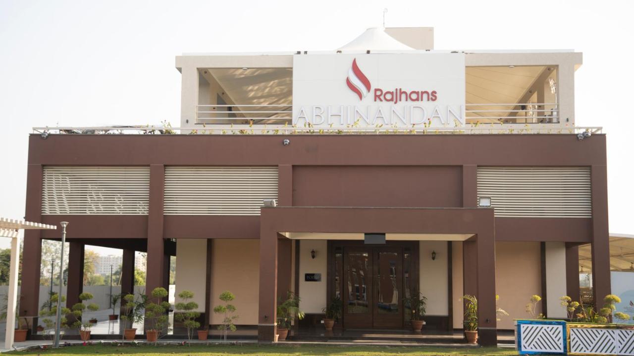 Hotel Rajhans Abhinandan Bhopal Extérieur photo