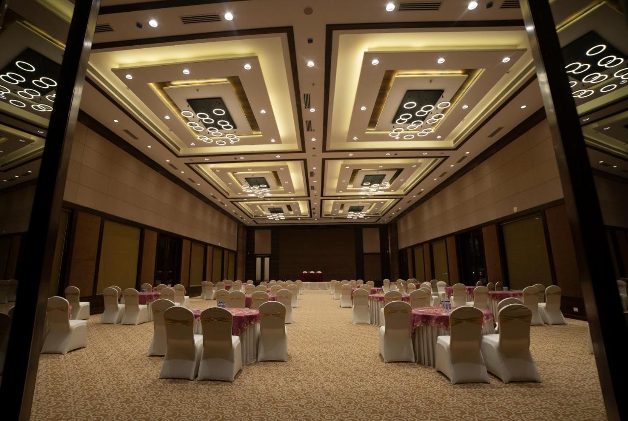 Hotel Rajhans Abhinandan Bhopal Extérieur photo