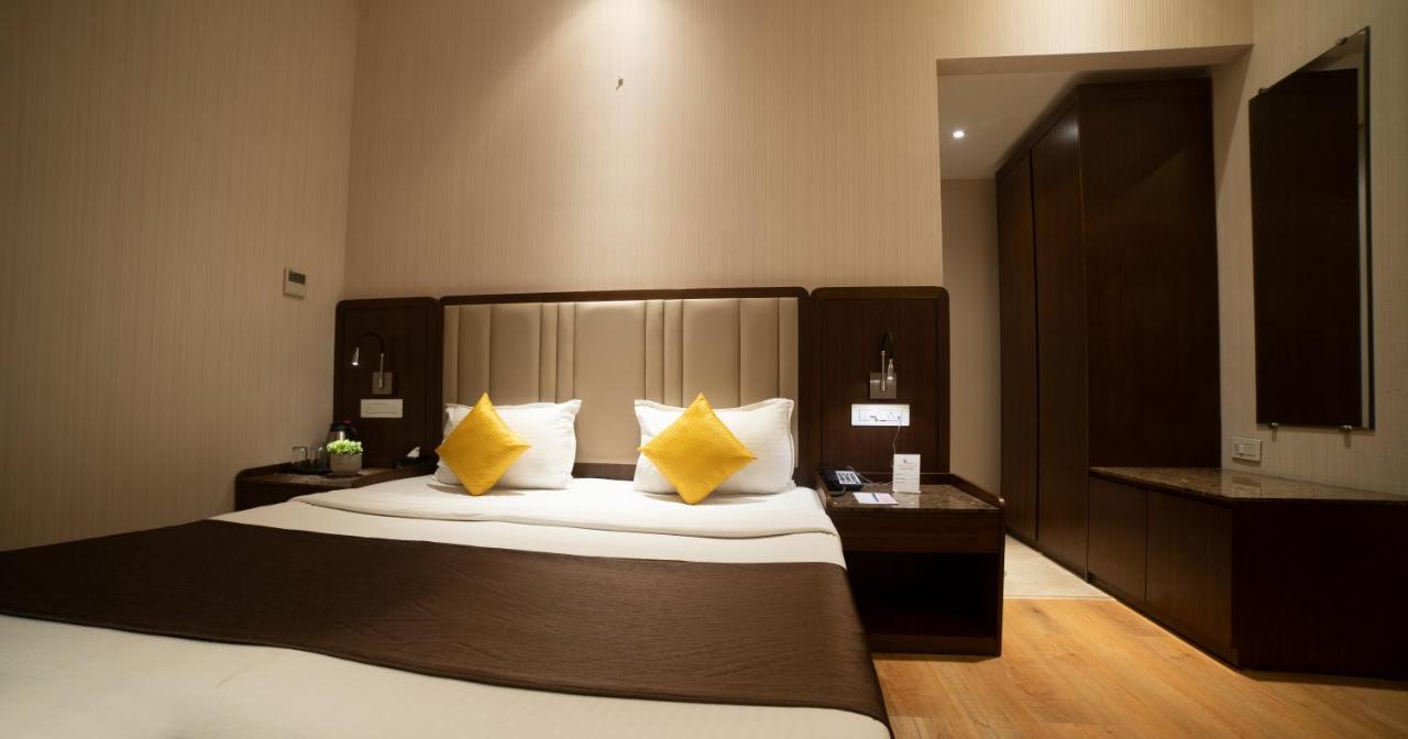 Hotel Rajhans Abhinandan Bhopal Extérieur photo